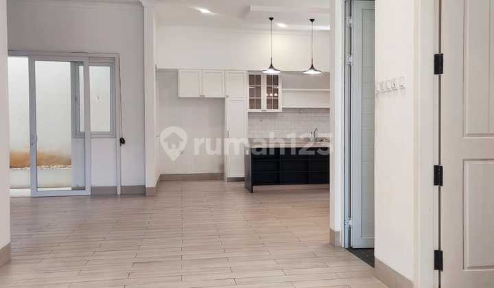 Dijual Rumah Hoek Di Taman Semanan Indah Jakarta Barat 2