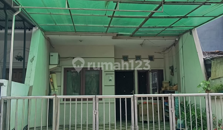 2.5-Story Former Boarding House in Kelapa Gading Permai with Freehold Certificate