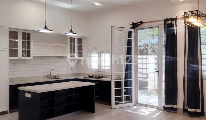 Dijual Rumah Hoek Di Taman Semanan Indah Jakarta Barat 1