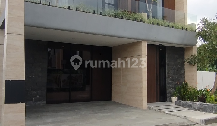 Rumah Pesan Bangun Modern Minimalis 20 Menit ke Terminnal Jombor