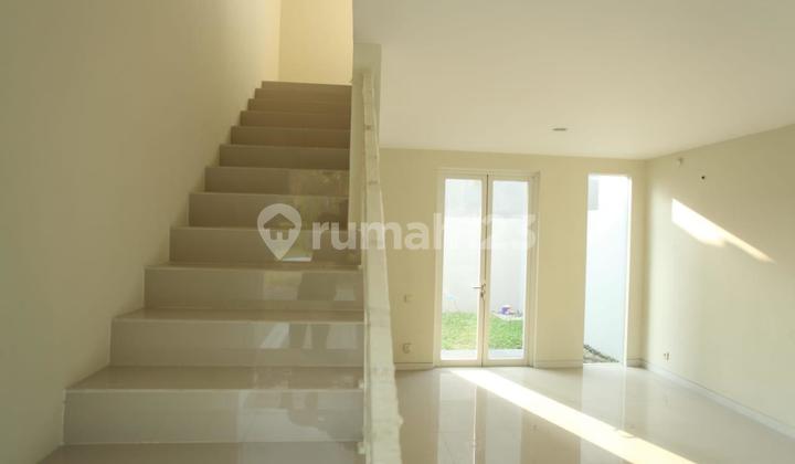 Ready-to-Occupy House in Sambiroto Cluster, Flood-Free, 10 Minutes to Undip Tembalang Campus RJ 2