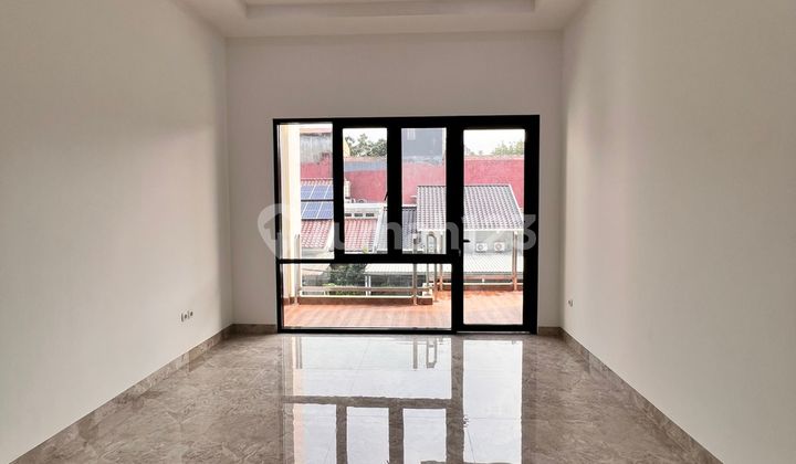 For Sale Modern Minimalist House Located in BSD Nusaloka 2