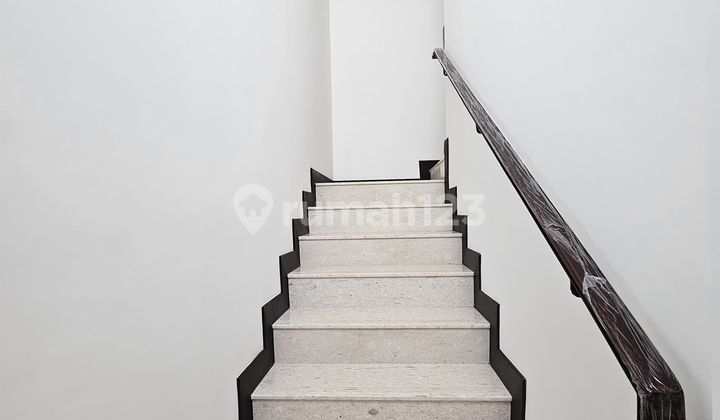 Dikontrakan Rumah hiera Cluster Welton BSD, Tangerang