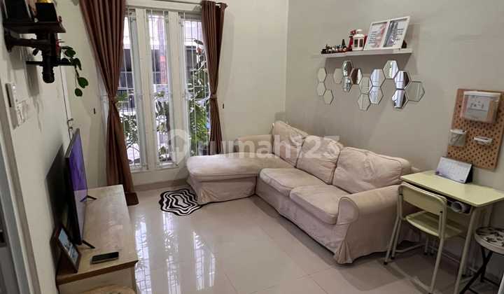 For Sale: Nusa Loka BSD Tangsel House, Semi Furnished, SHM 2
