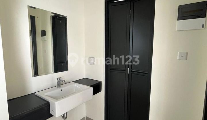 Dijual Rumah Attic Cluster Leonora Symphonia Summarecon Serpong View Danau