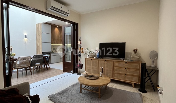 For Sale Fully Furnished Fully Renovated House in Eastern Cosmo The Icon Cluster, BSD City, Tangerang 2