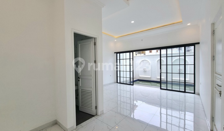 Rumah Brand New Hook Modern Classic di Meruya Joglo Jakarta Barat 2