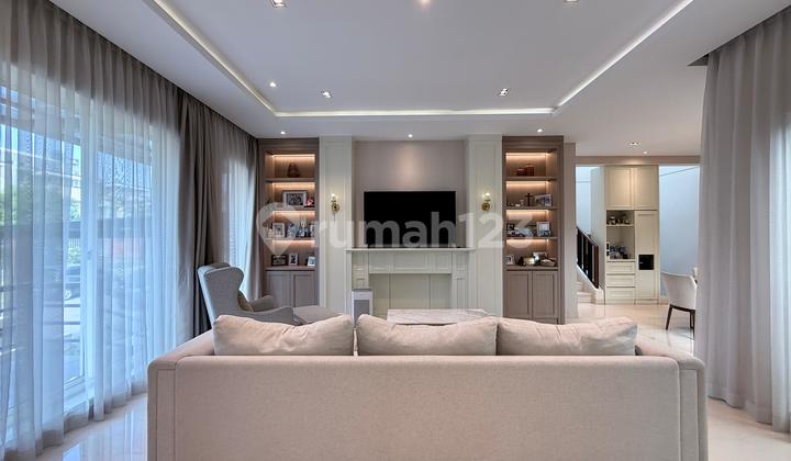 Dijual Rumah Mewah Full Furnished Hook Banci Depan Taman Cluster Mozart Gading Serpong