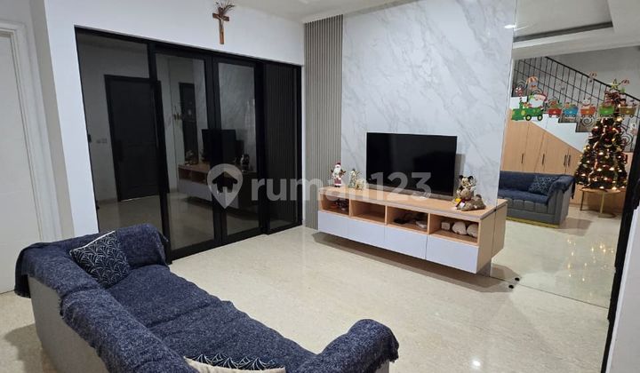 Turun Harga! Rumah 3 Lantai Winona Alam Sutera - LT 108 / LB 195, 4+1 KT, 4,85M Nego Turun Harga! Rumah 3 Lantai Winona Alam Sutera - LT 108 / LB 195, 4+1 KT, 4,85M Nego
