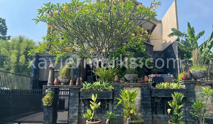 Rumah Mewah Mega Kebon Jeruk Jakarta Barat