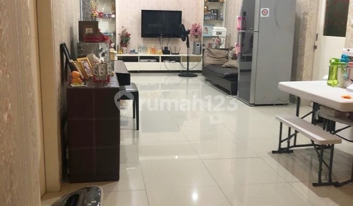 For Sale 9 Meters Wide House in San Lorenzo Cluster, Gading Serpong, Tangerang