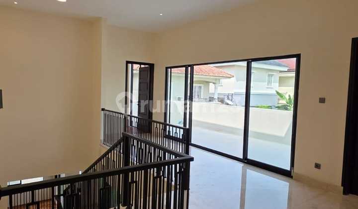 For Sale Brand New Luxury House in Beverly Golf Cluster, Lippo Karawaci, Tangerang 2