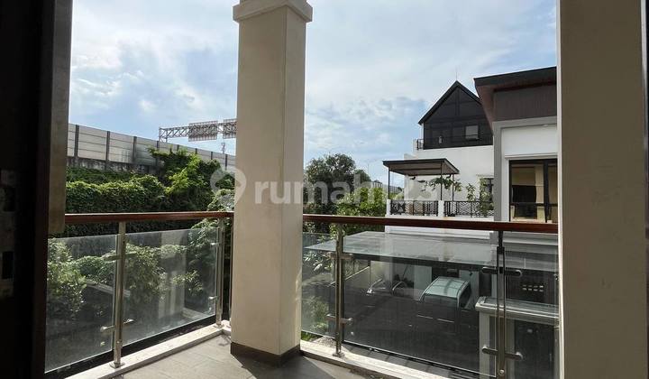 Dijual Rumah Full Furnished 3 Lantai Cluster Asia Banjar Wijaya Tangerang 2
