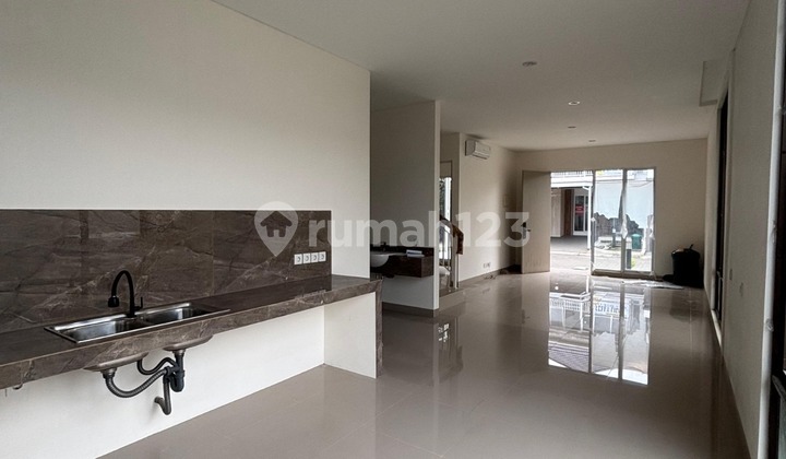 Rumah Hoek Cluster Nara Village Gading Serpong Tangerang 2