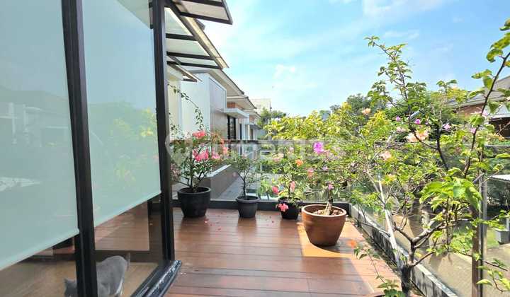 Semi-Furnished House in Bintaro Jaya, South Tangerang Semi-Furnished House in Bintaro Jaya, South Tangerang