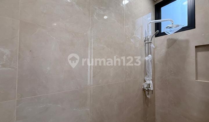 Dijual Rumah Depan Jalan Besar Cluster Enchante Bsd City Tangerang 2