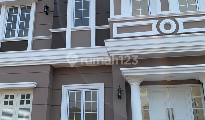 Dijual Rumah Mewah Cluster Menteng Village Gading Serpong Tangerang 2