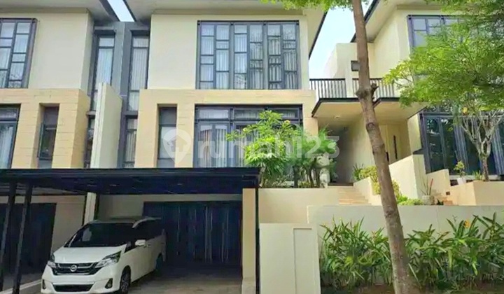 Semi-Furnished 3-Story Lancewood Cluster House in Navapark, BSD City, Tangerang 2
