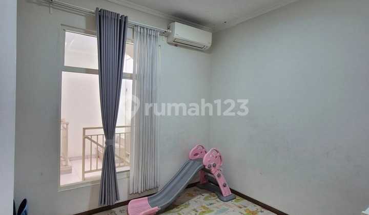 For Sale Fully Furnished 2.5 Story House in Sutera Leora Cluster, Alam Sutera, Tangerang 2
