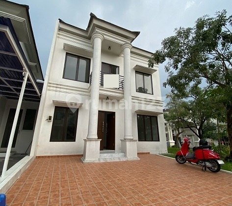 Rumah Brand New American Classic Cluster Pinewood Banjar Wijaya Cipondoh Tangerang