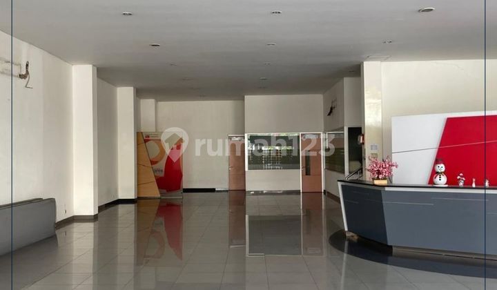 For Rent / Sale Ex-Car Showroom Building in Pinangsia, 401m2, Only 1 Billion/year!! Sale Price Only 25 Billion!! West Jakarta!! 2