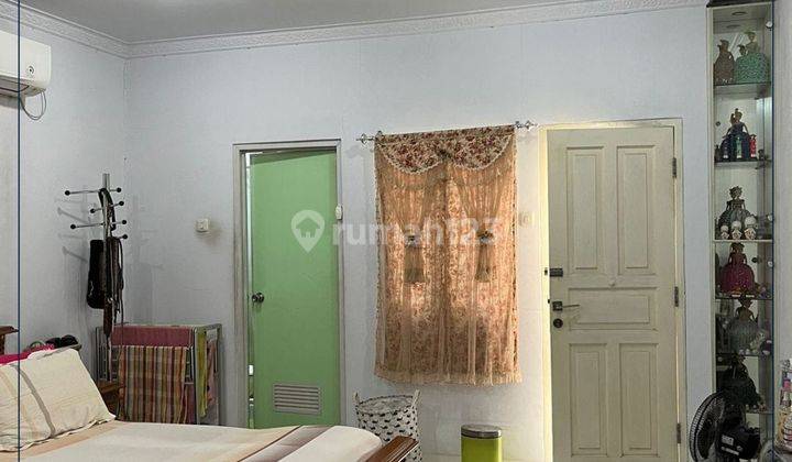 Dijual Cepat Rumah Glodok 3 Lantai Hanya 2,4 Miliar!! Jakbar 2