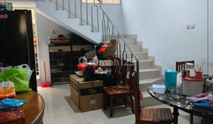 Dijual Cepat Rumah Glodok 3 Lantai Hanya 3,2 Miliar!! Lokasi Sangat Strategis Siap Huni - Jakbar 2