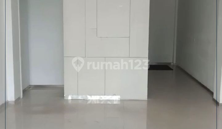 For Rent: Commercial Building in Salemba Raya, 250M2, Only 350M/Year!! Suitable for Offices, Clinics, Notary Offices, Etc! Central Jakarta 2