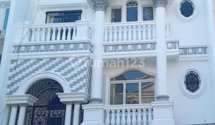 Disewakan Rumah Pik Full Furnished Siap Huni