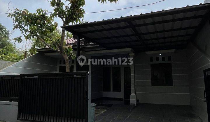 garasi/carport dijual rumah siap huni, 5