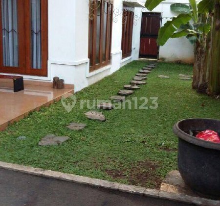Rumah  Lokasi strategis jalan raya, cocok untuk usaha atau rumah tinggal 2
