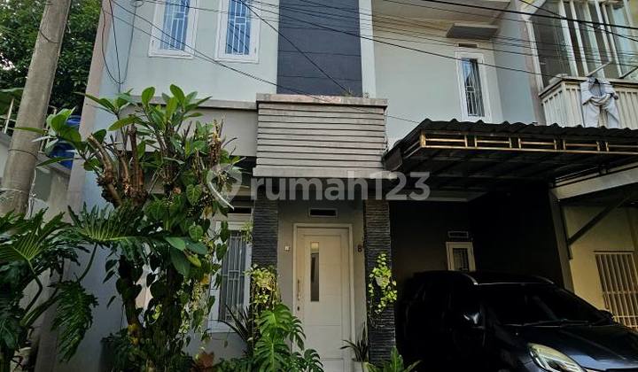 “Rumah minimalis 2 lantai di Cinere dengan harga ramah kantong, lokasi super strategis, dan sudah semi furnished. Siap jadi hunian idamanmu!”