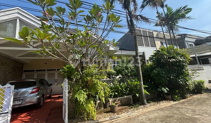 Rumah Asri dan Nyaman Banget Komplek Cinere Estate