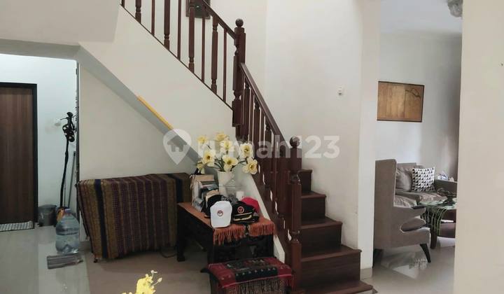 Spacious, comfortable house with a prime location in Cinere… first come, first served! 2
