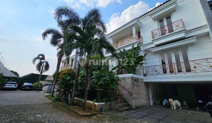 Rumah Bagus Tinggal Bawa Koper Siap Huni 1