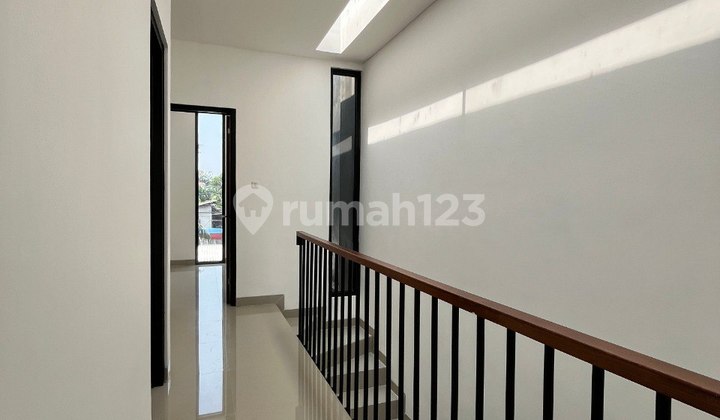 Modern Scandinavian House at Pondok Cabe 2