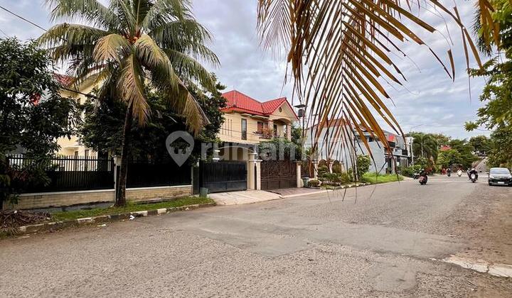 Dijual / Disewakan Rumah Luas Di Mediterania Regency Cikunir Bekasi