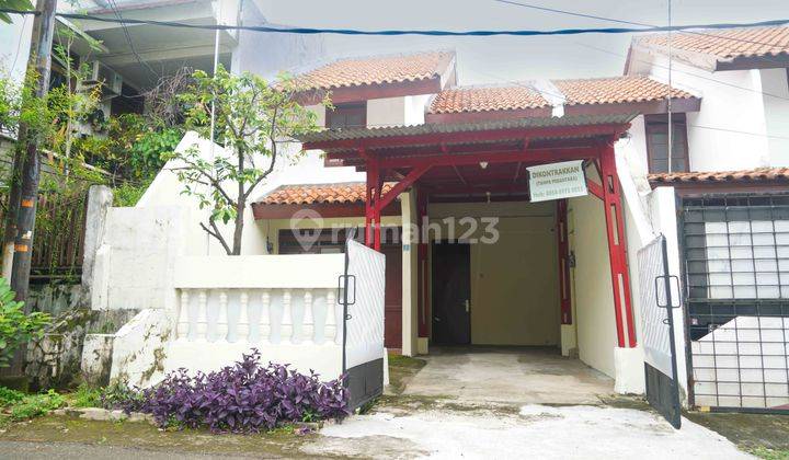 Sewa Rumah Asri dan Strategis di Buaran 2