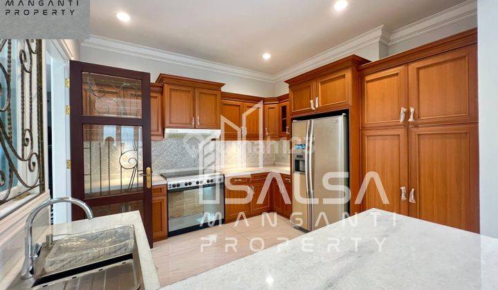 DISEWAKAN CEPAT RUMAH CANTIK ASRI SEMI FURNISH SIAP HUNI HARGA RP.600 JUTAAN AREA DEKAT SEKOLAH INTERNASIONAL JIS DAN MALL PONDOK INDAH DAN BUKIT GOLF AREA PONDOK INDAH JAKARTA SELATAN 8