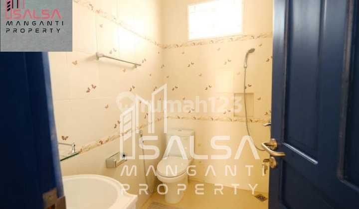 Quick Sale: Affordable house with large 404 sqm land, cheap price near an international school, perfect for investment in Kemang Pejaten area, South Jakarta 4