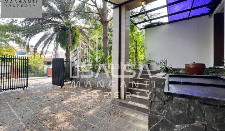 DISEWAKAN RUMAH CANTIK BANGUNAN 2 LANTAI FURNISH SIAP HUNI HARGA 750 JUTA AREA MENTENG KUNINGAN KEBAYORAN BARU LOKASI STRAYEGIS AREA MENTENG JAKARTA PUSAT 16
