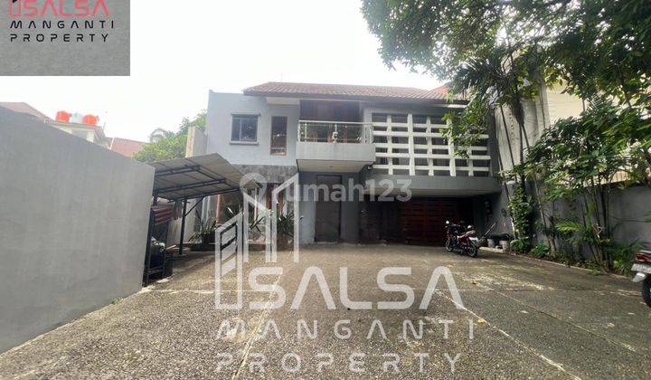 DISEWAKAN RUMAH CANTIK BISA KANTOR DAN TEMPAT TINGGAL LOKASI STRATEGIS HARGA RP.600 JUTA PARKIRAN BISA 8 MOBIL AREA MENTENG JAKARTA PUSAT 1