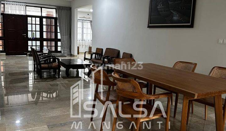 DISEWAKAN CEPAT RUMAH CANTIK ASRI SEMI FURNISH HARGA 375 JUTA KAMAR TIDUR 3 DEKAT SEKOLAH INTERNASIONAL DAN CAFE AREA KEMANG JAKARTA SELATAN 2