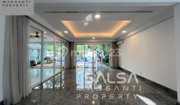 DISEWAKAN RUMAH MEWAH LUXURY AREA SELONG SENOPATI DEKAT TRUNOJOYO SIAP HUNI PARKIRAN BISA 10 MOBIL HARGA RP.2 M AN SELONG SENOPATI KEBAYORAN BARU JAKARTA SELATAN  11
