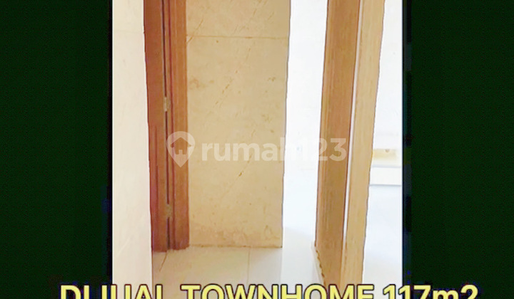 Luxury Townhouse Full Marble Strategic Location Golf View Luxury Townhouse Full Marble Strategic Location Golf View