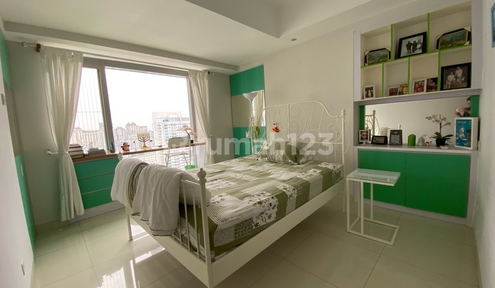 Apartemen Siap Huni Rapi Kondisi Sangat Bagus Pemandangan Golf