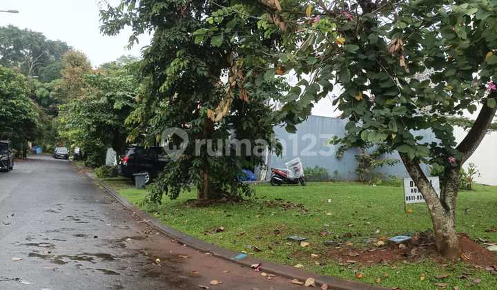 For Sale Hook Plot at The Green, Size 16 X 15