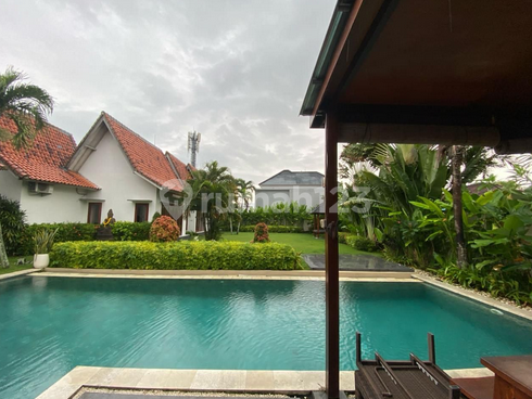 DIJUAL VILLA CANGGU BALI dengan Ekspos Jalan Raya Tumbak Bayuh DIJUAL VILLA CANGGU BALI dengan Ekspos Jalan Raya Tumbak Bayuh