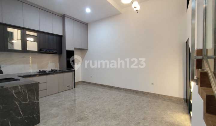 For Sale, Ready-to-Occupy House in BSD Nusaloka Area, Large Row 2