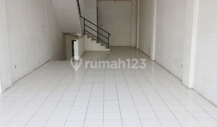 Disewakan Ruko 3 Lantai di Cipulir Kebayoran Lama, Jakarta Selatan 1